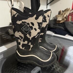 cow print kids size 9 muck boots